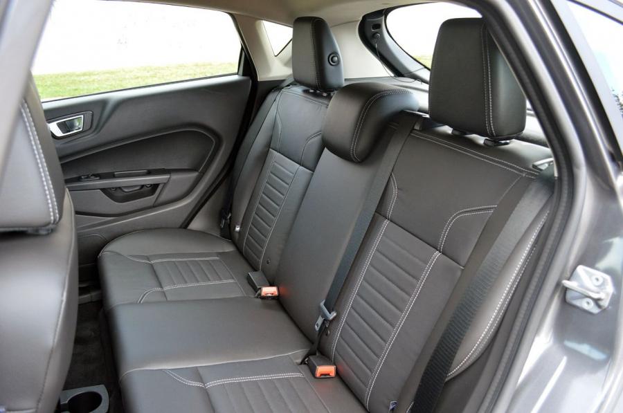  Ford Fiesta Titanium 2014 года  (фото 19 из 44)
